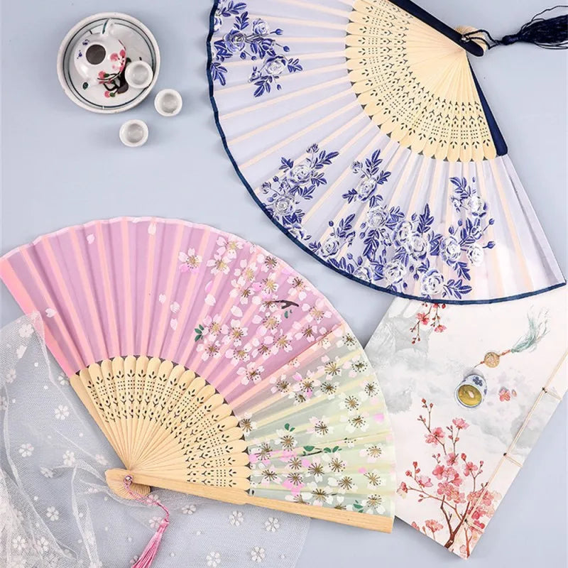 Éventail pliant en soie vintage style japonais