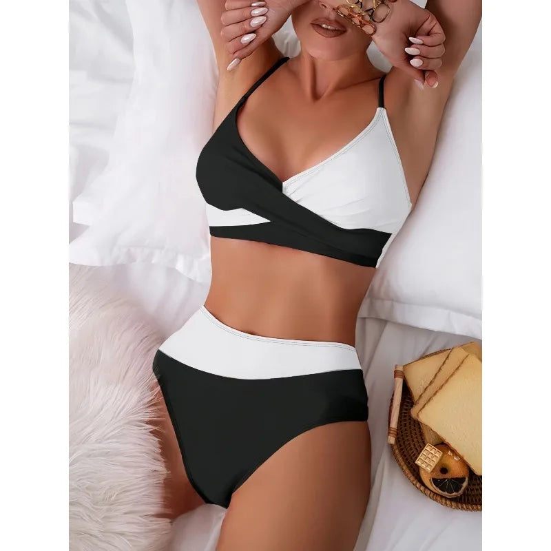 Bikini deux pièces sexy dos nu avec laçage croisé